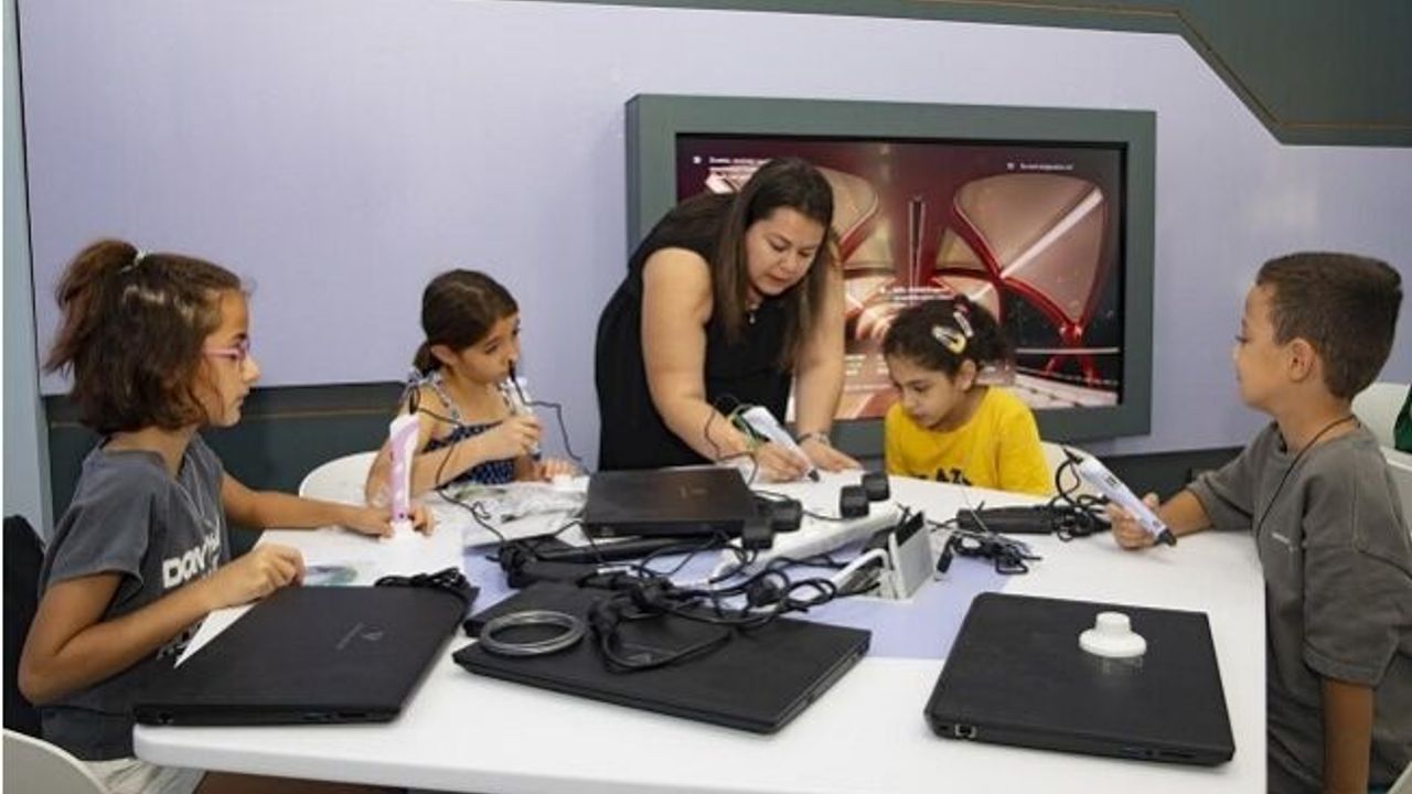 Mersin'de Mercan Bilim Merkezi’nde ‘Robotik Kodlama Atölyesi’ Açıldı