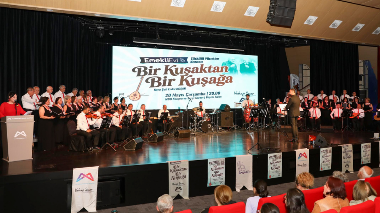 Mersin Büyükşehir’den Kuşakları Buluşturan Türkü Gecesi