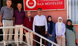 Anamurlu 3 Genç, Umre İbadeti İçin Dualarla Uğurlandı