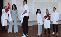 Mersin Üniversitesinde Mezun Genç Eczacılar Beyaz Önlüklerini Giydi.