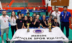 Mersin’in minik raketleri Muğla’da kürsüyü bırakmadı: Türkiye Şampiyonası’na 7 kota