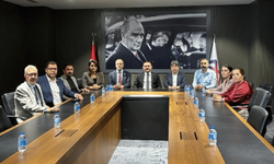 DEM Parti’den Mersin Büyükşehir Belediyesi’ne dayanışma ziyareti