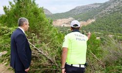 Mersin-Antalya yolunda kaza: Vali Toros olay yerinde inceleme yaptı