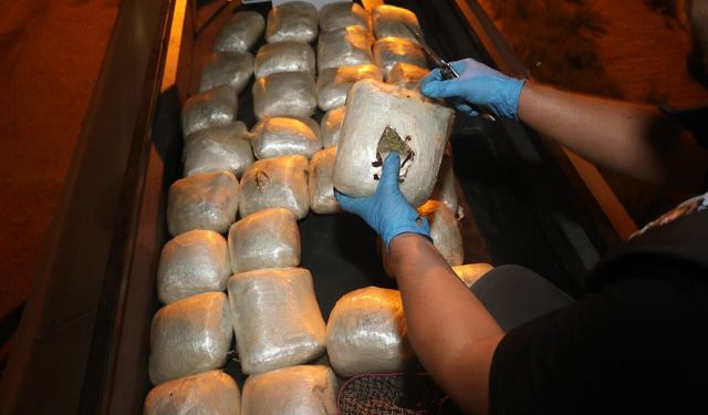 Yakıt Tankerinden Zehir Çıktı: 21,5 Kilo Skunk Ele Geçirildi