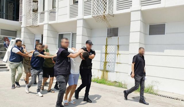 Mersin'de Kasten Öldürme Şüphelisi Yurtdışına Kaçarken Yakalandı