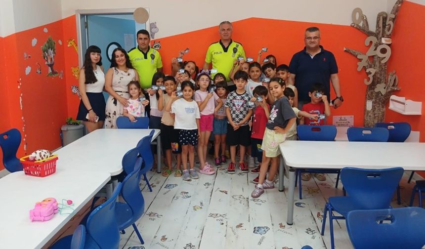 Mersin Polisi’nden Trafik Güvenliği Eğitimi