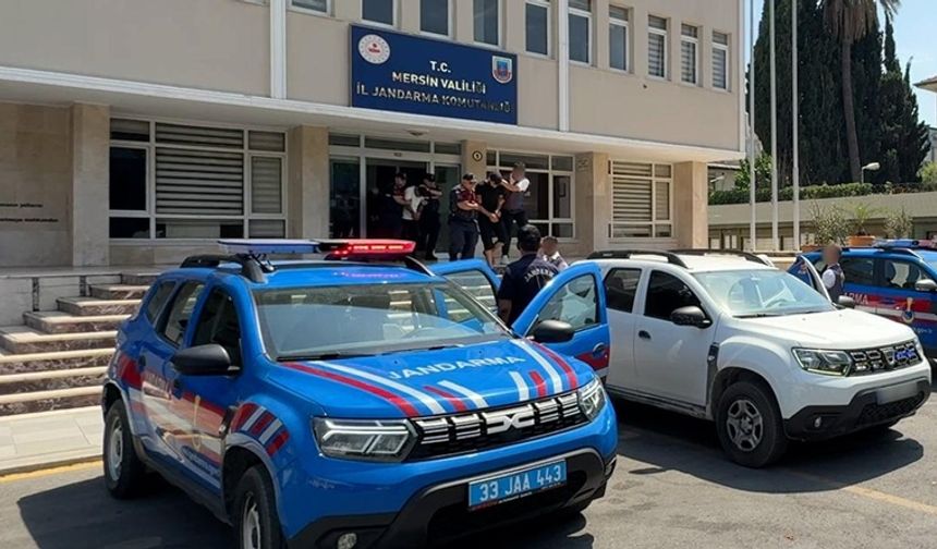 Mersin'de Cinayet Şüphelisi Jandarmadan Kaçamadı