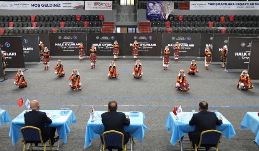 Mersin’in Gururu Oldular! Minik Halk Oyuncuları Türkiye Finallerine Yükseldi