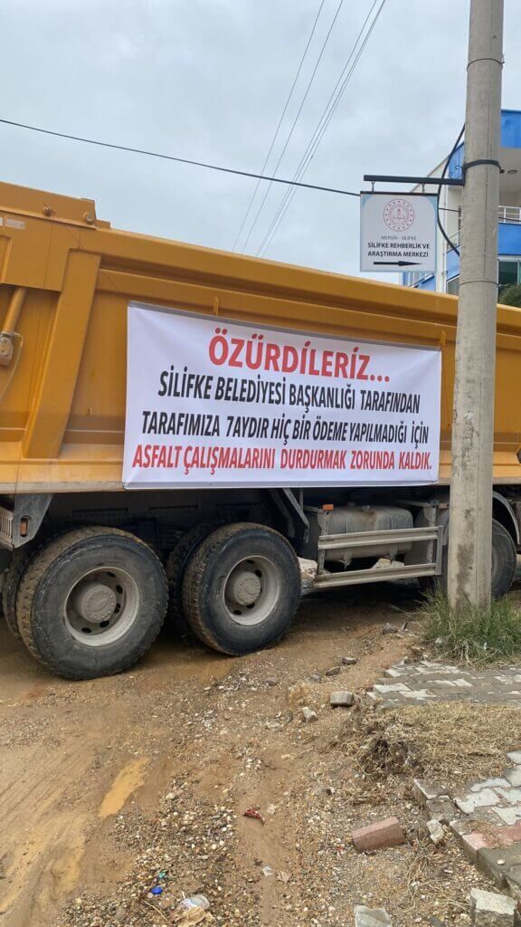 Muteahhitten Baskana Pankartli Tepki 2