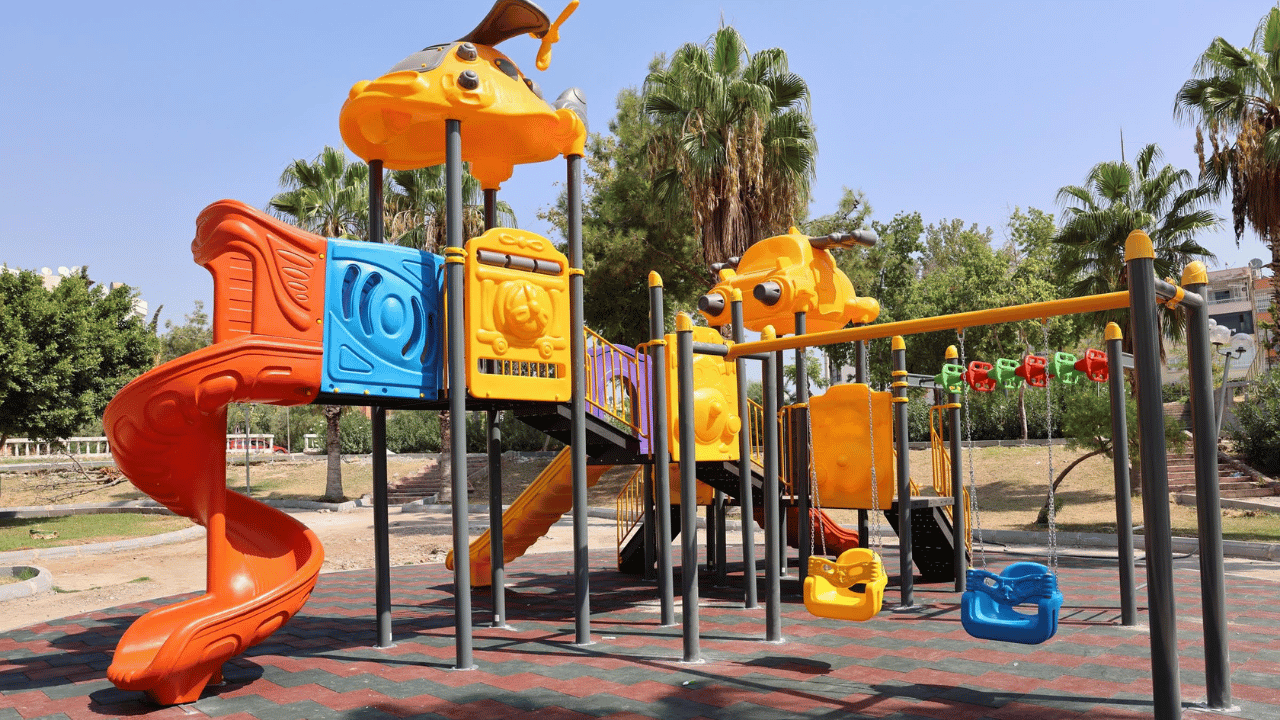 Toroslar’da 5 yeni park hizmete girdi, 20 park yenilendi
